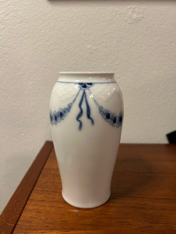 Porcelæn Empire vase Bing og