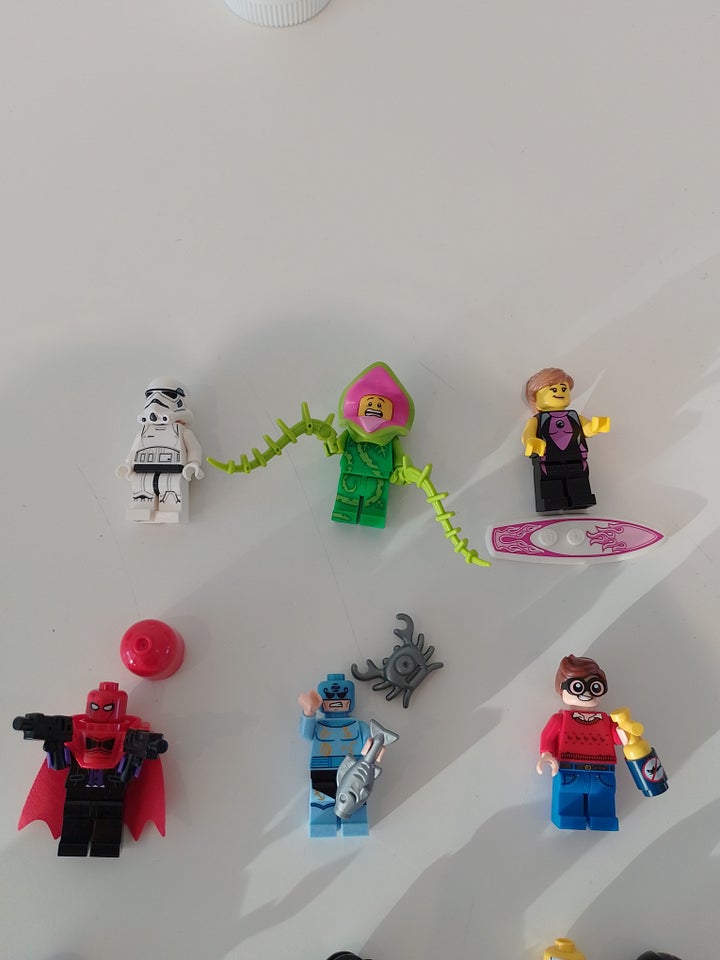 Lego Minifigures, Diverse