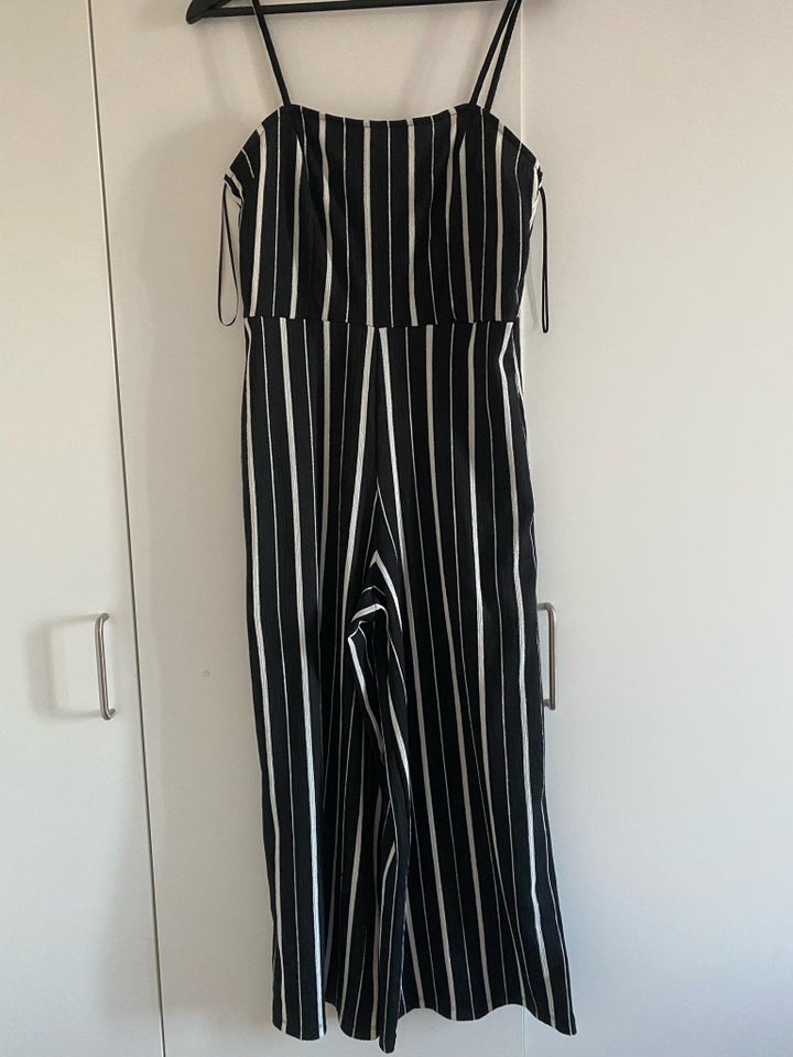 Jumpsuit, Pull and bear, str. L