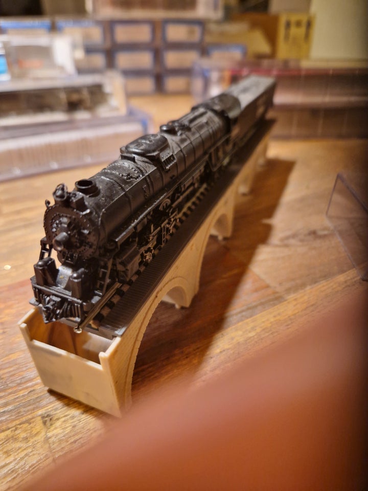 Modeltog Bachmann 4-8-4