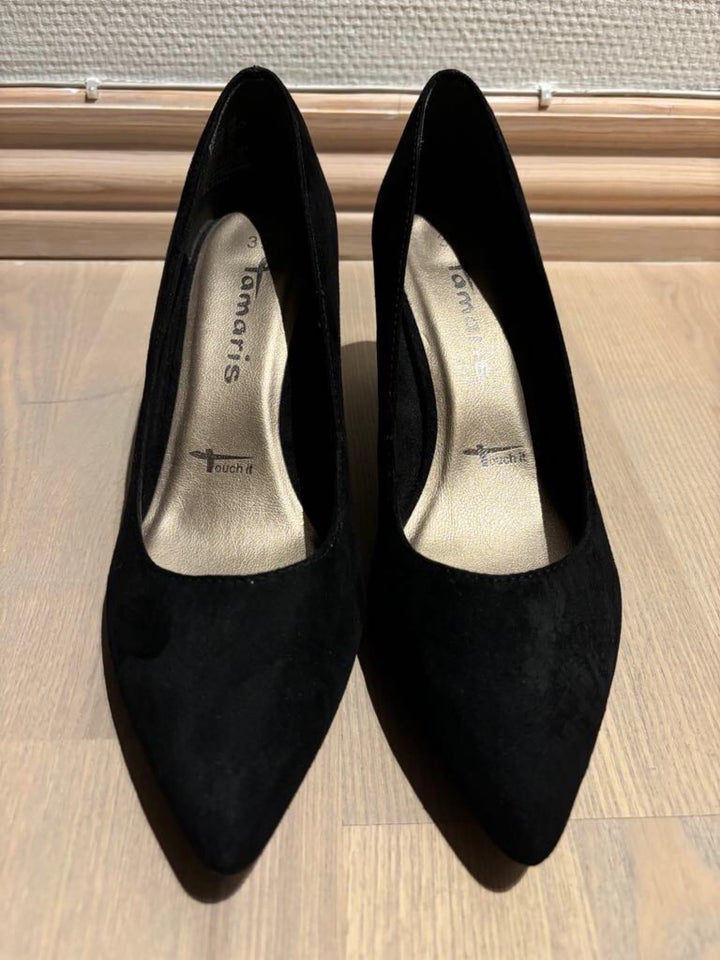 Pumps, str. 39, Tamaris