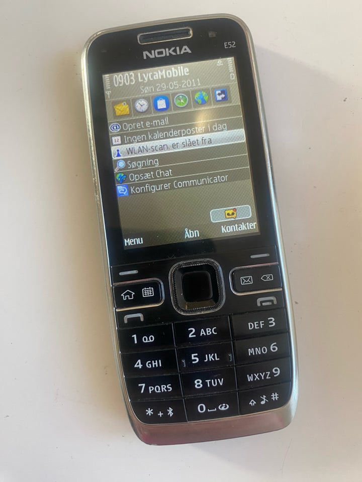 Nokia E52, God