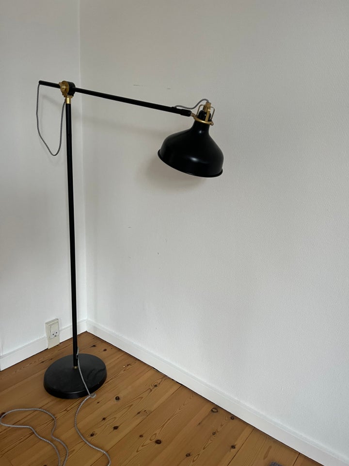 Gulvlampe Ikea