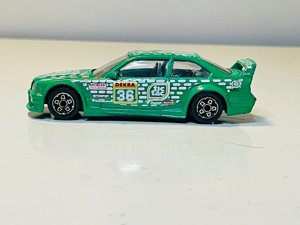 Modelbil, Bburago BMW M3, skala