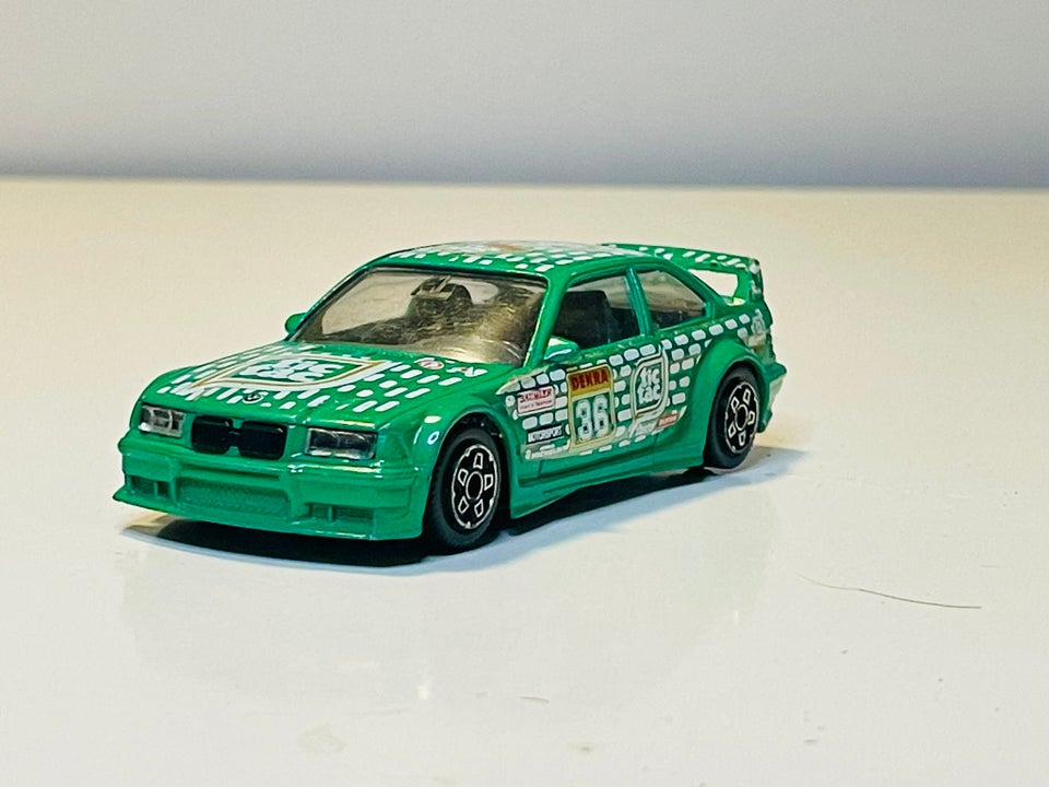 Modelbil, Bburago BMW M3, skala