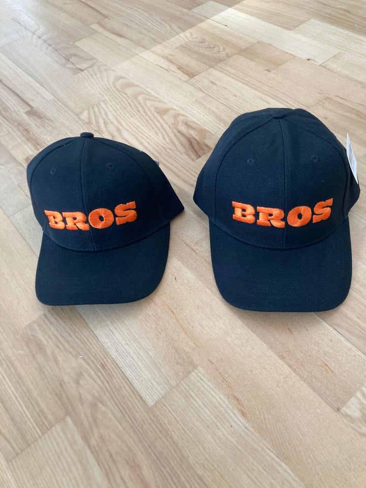 Cap, Bros / Harald Nyborg, str. One