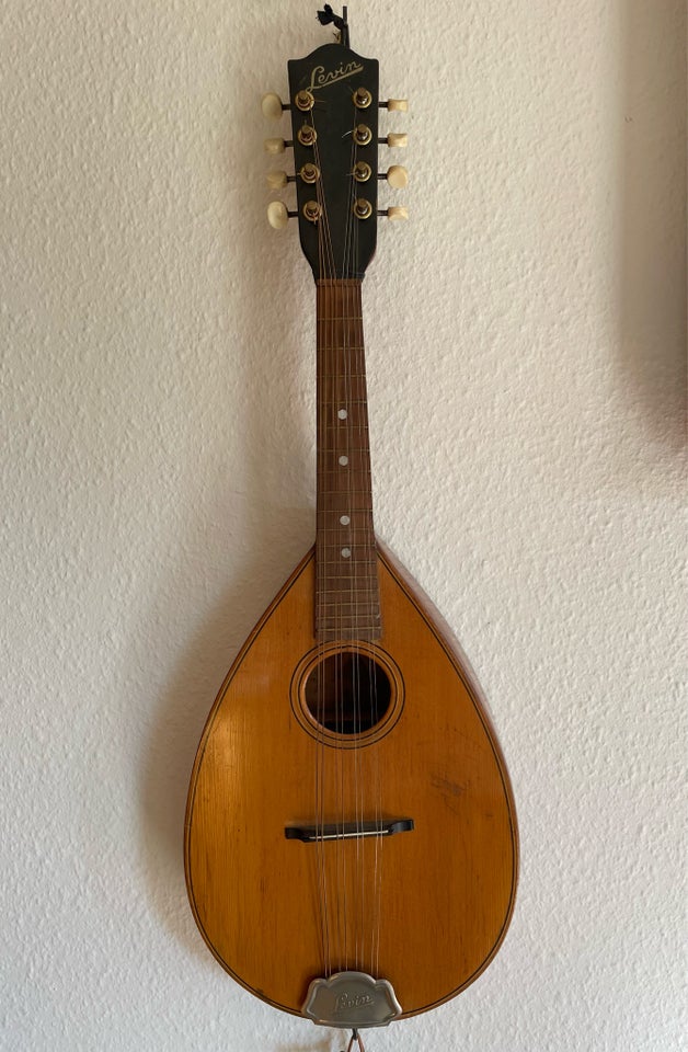 Mandolin fra 1928 , Levin