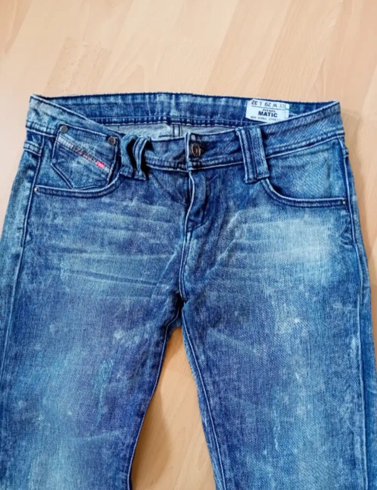 Jeans, Diesel, str. 29