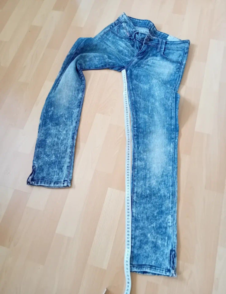 Jeans, Diesel, str. 29