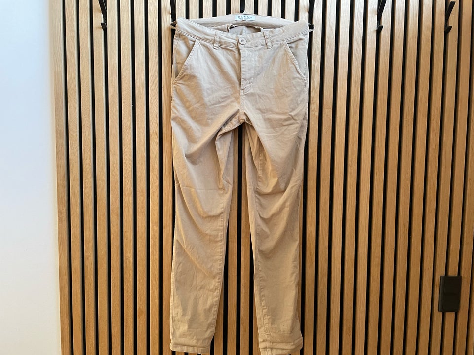 Chinos, Hound, str. 26