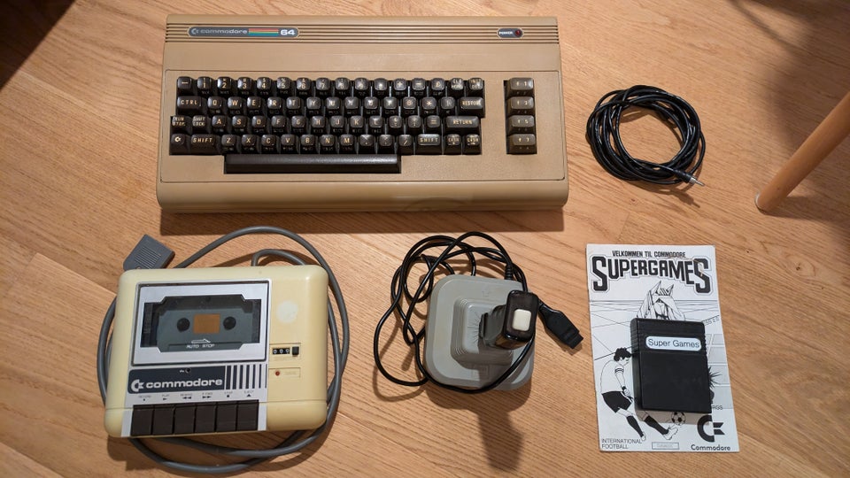 commodore 64, spillekonsol, God