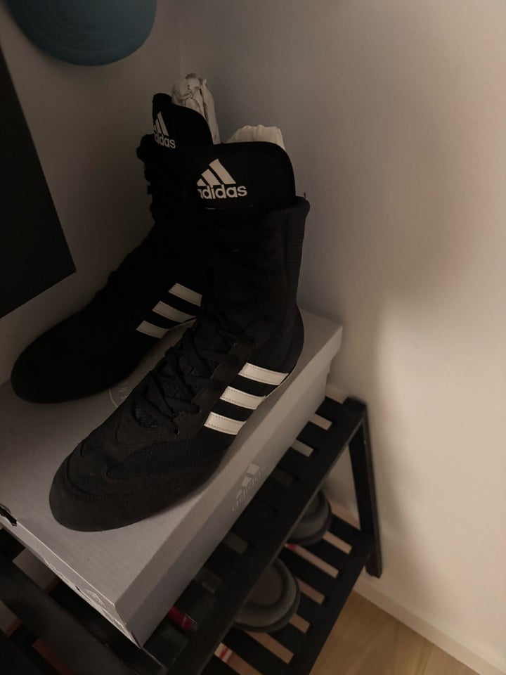 Andet, Adidas, str. 40