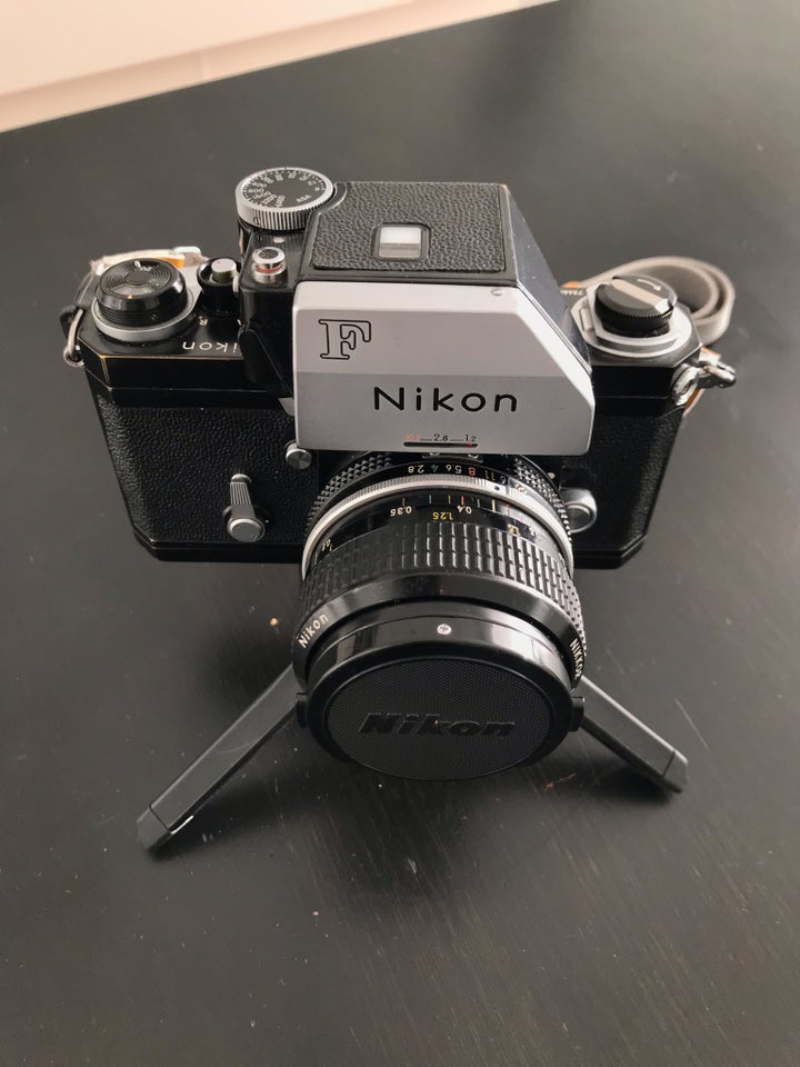 Andet Nikon F  God