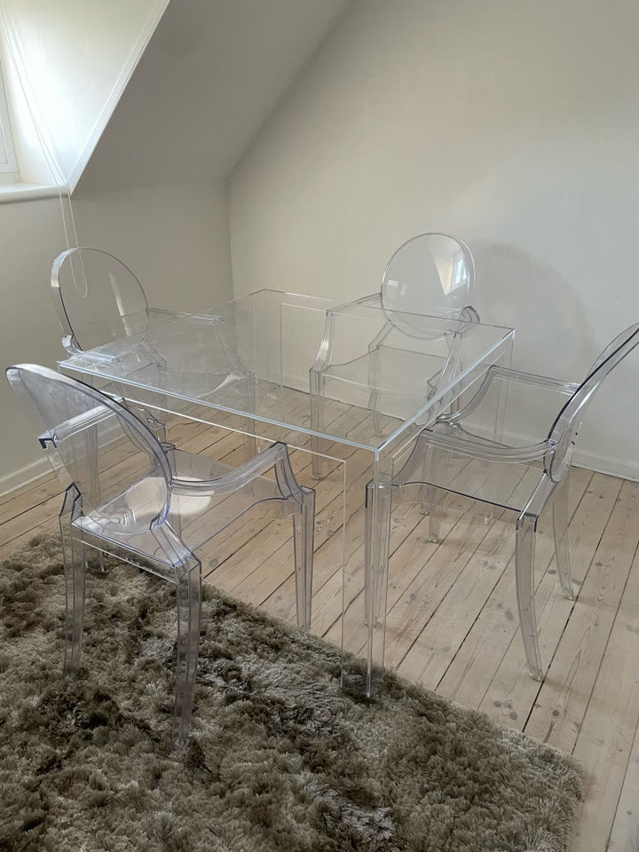 Kartell bord, Kartell