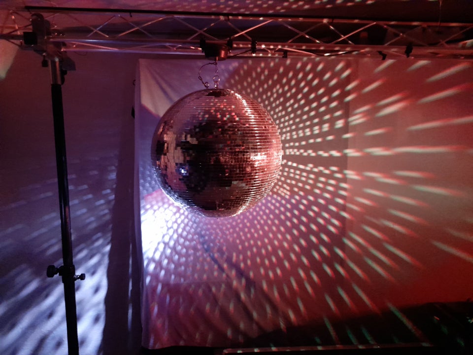 Udlejes – 50 cm. MIRROR BALL,