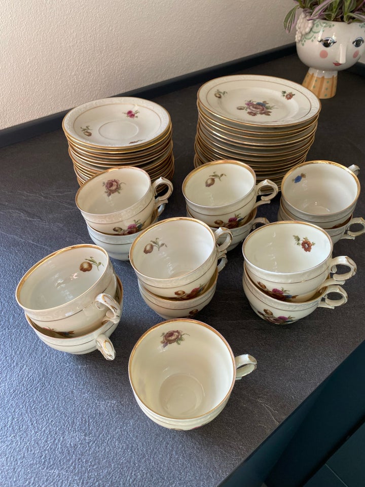 Porcelæn Kaffestel til 13