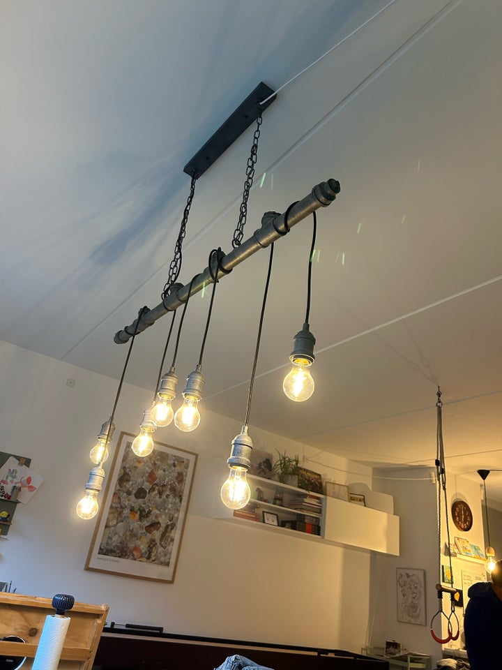 Anden loftslampe, Plumblight