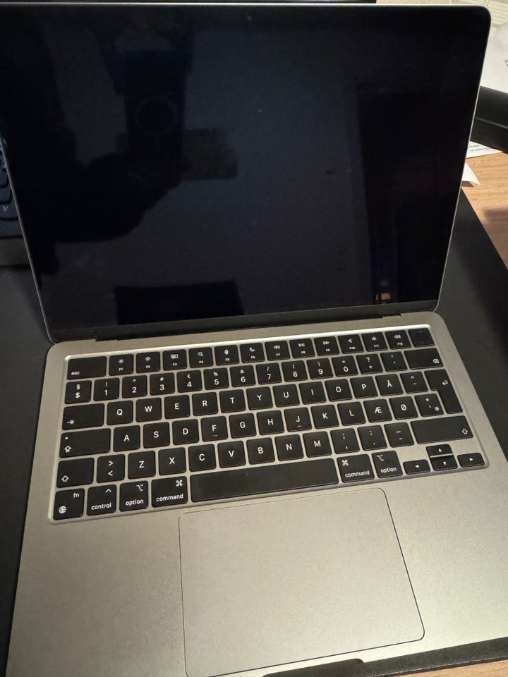 MacBook Air, 13.6” M2 8GB 256GB SSD,