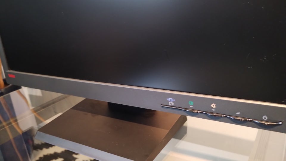 Lenovo fladskærm ThinkVision