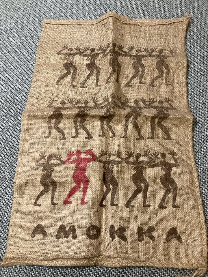 Gave sæk fra Amokka, Amokka