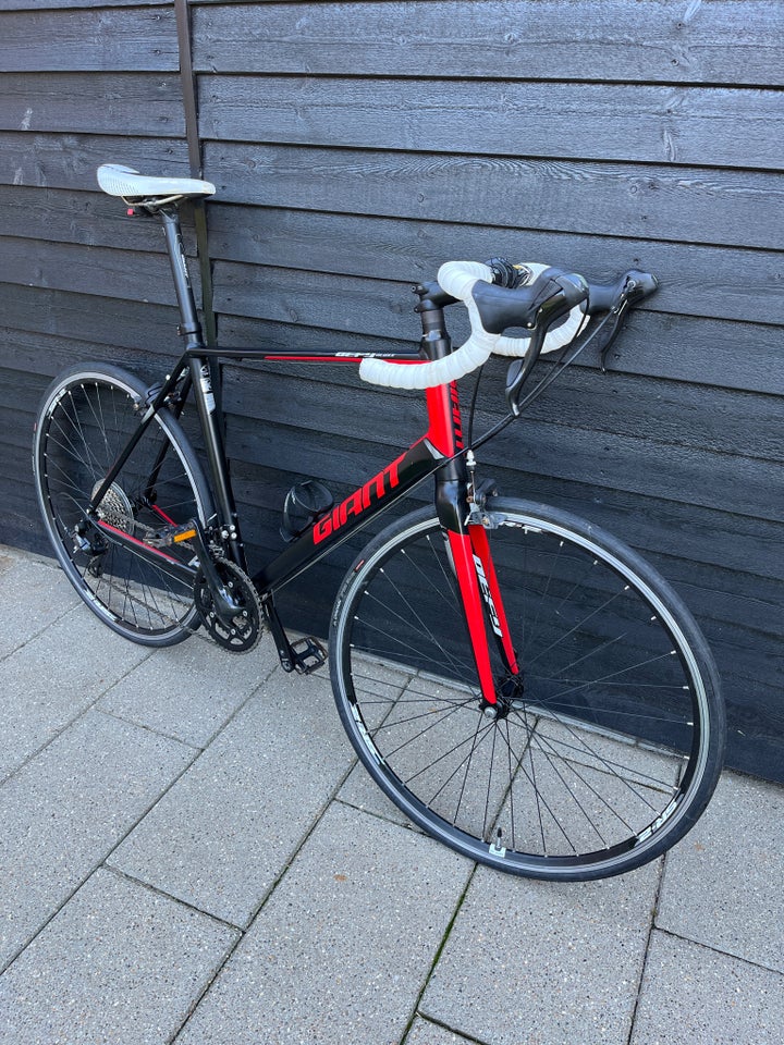 Herreracer Giant Defy 3 56 cm stel