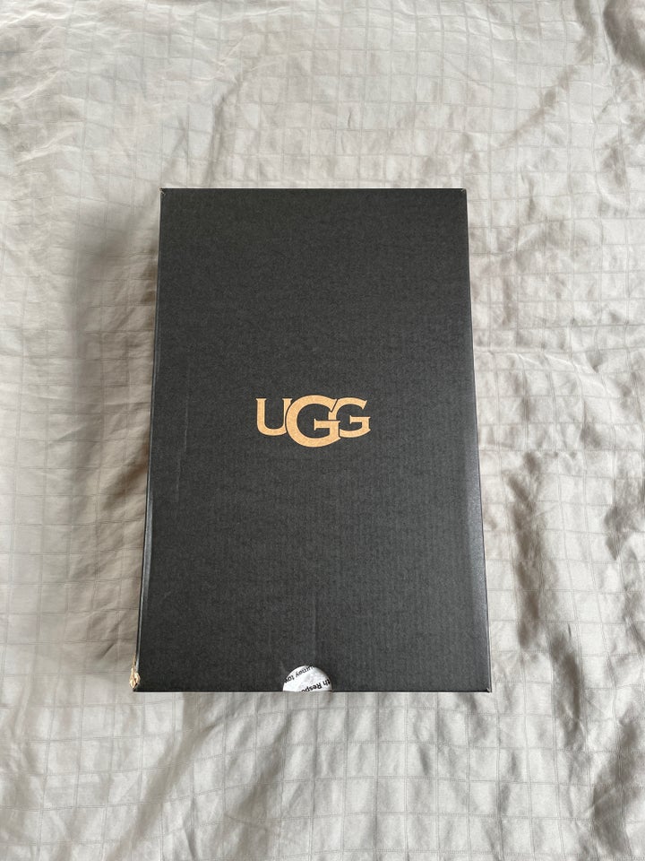 Sneakers UGG str 41