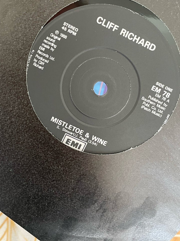 Single, Cliff Richard , Mistletoe 