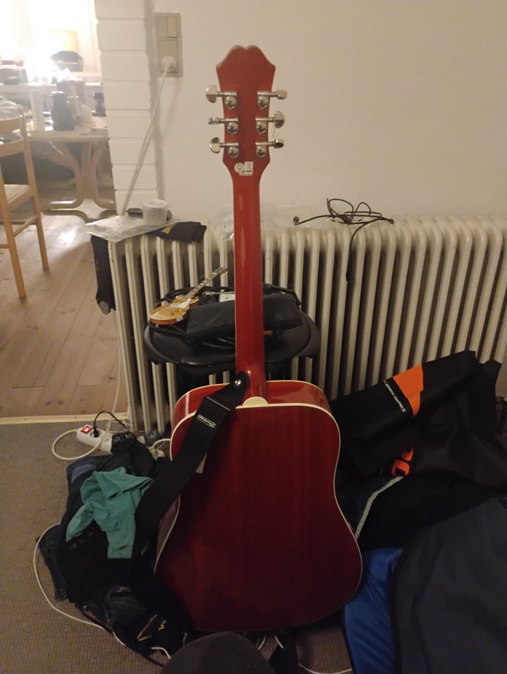 Halvakustisk Epiphone