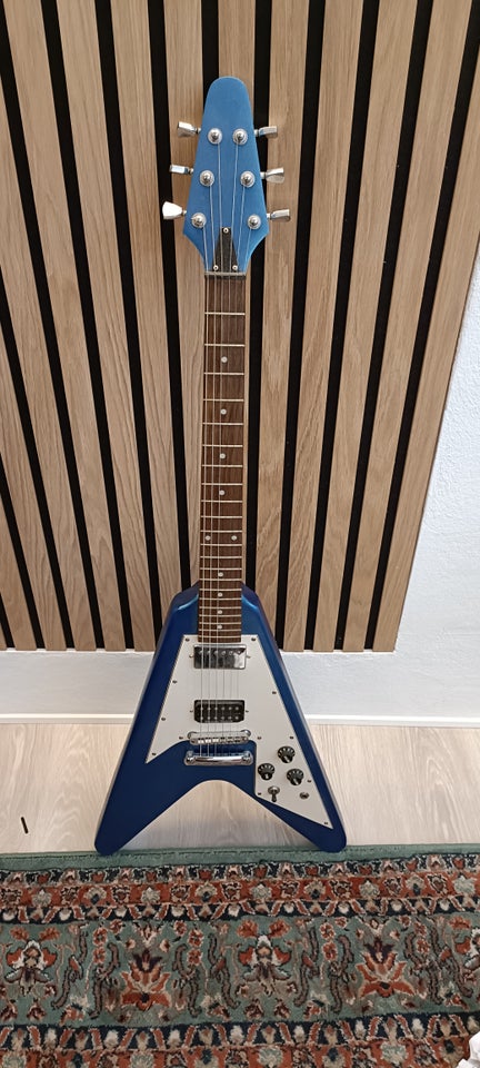 Elguitar, Shelter Flying V