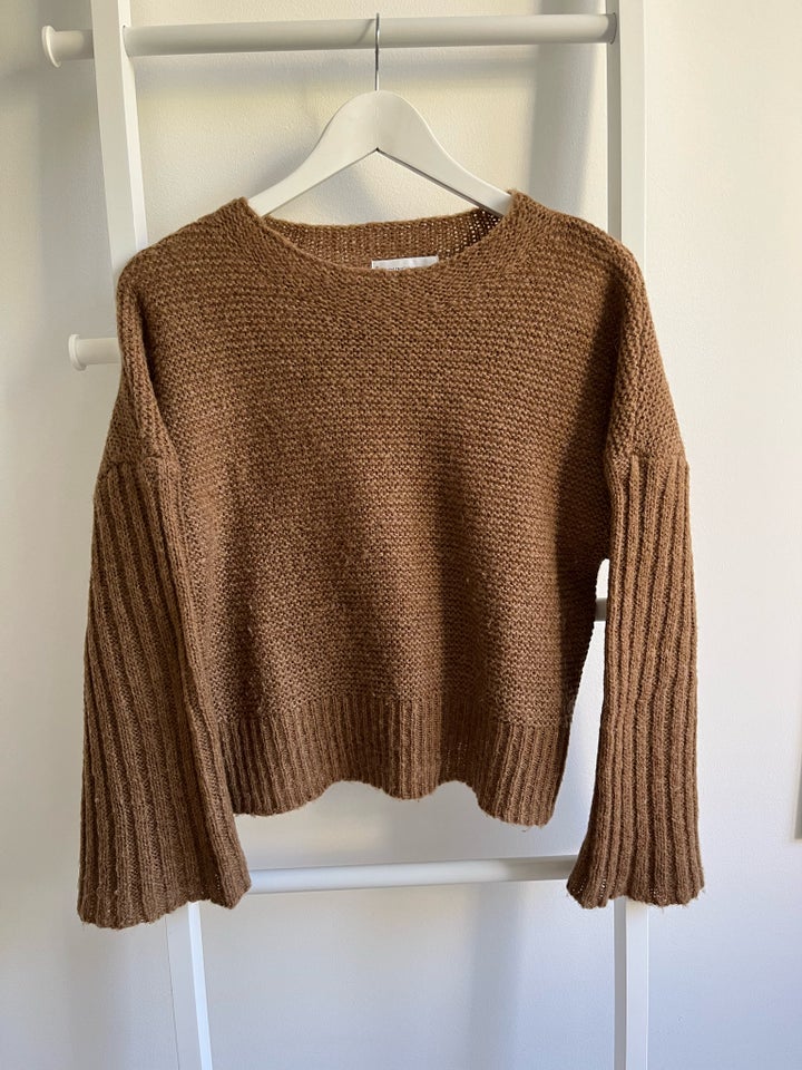 Sweater, Lounge Nine, str. 34