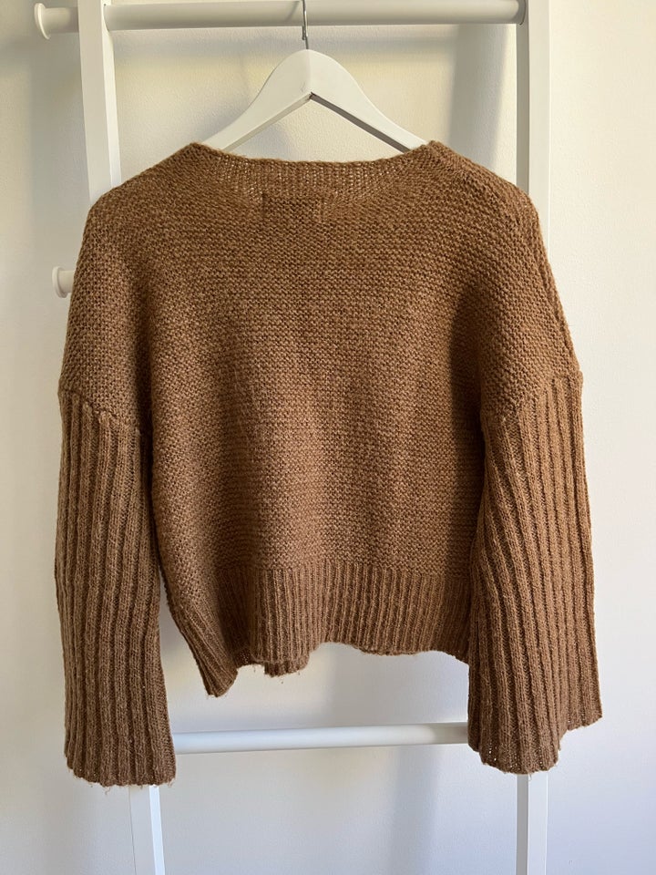 Sweater, Lounge Nine, str. 34