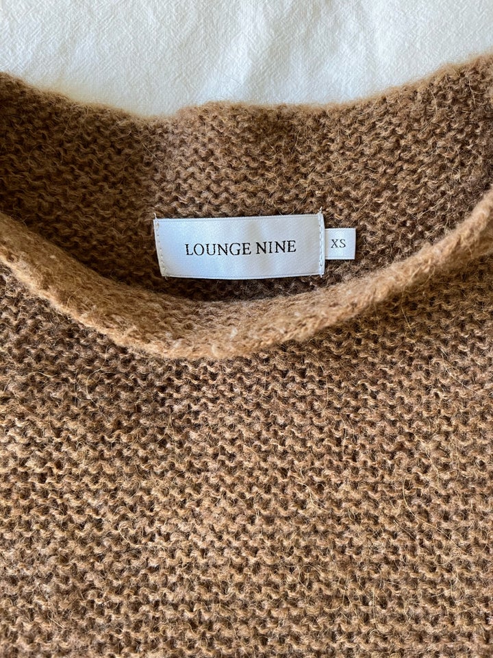 Sweater, Lounge Nine, str. 34