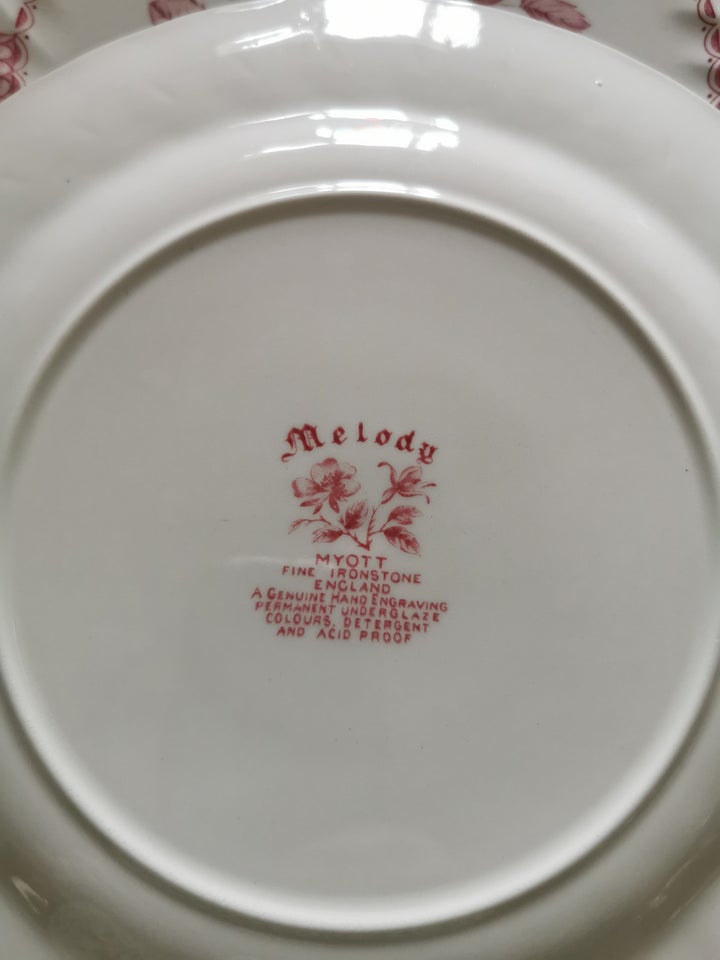 Porcelæn, Middagstallerken,