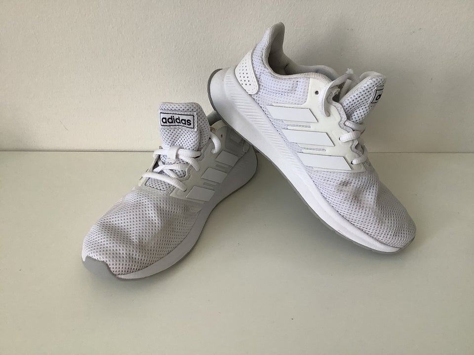 Sneakers, str. 34, Adidas