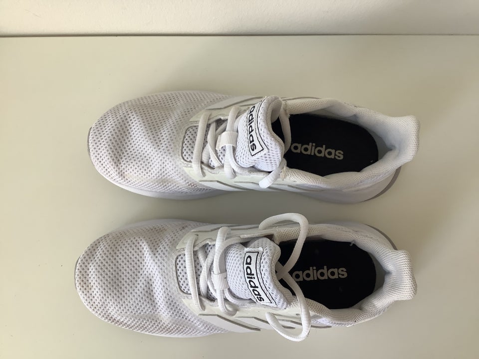 Sneakers, str. 34, Adidas