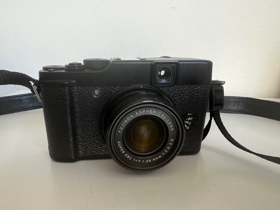 Fujifilm X10 12 megapixels