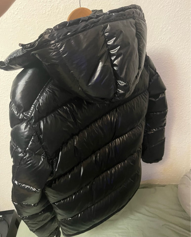 Dynejakke, str. M, Moncler