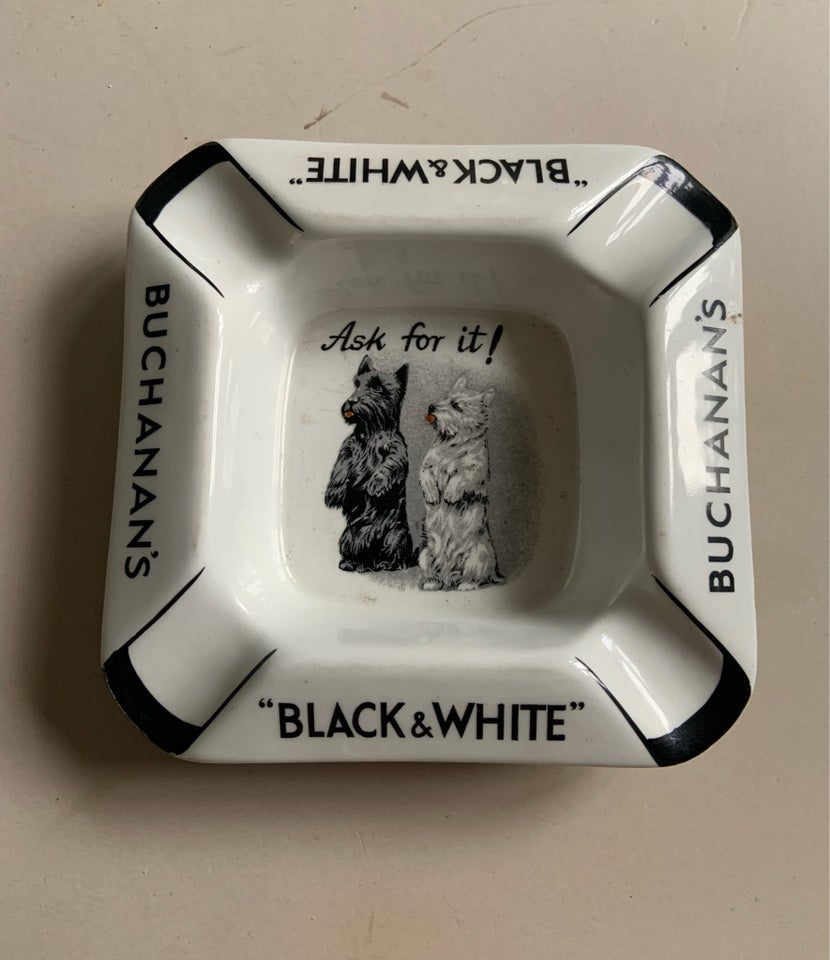 Porcelæn, Black  White askebæger