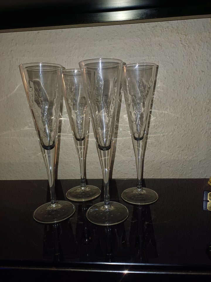 Glas, 4 flotte millenium champagne