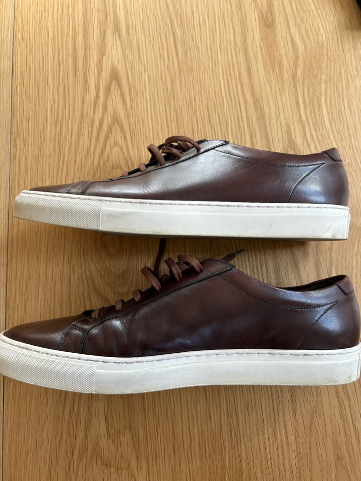 Sneakers, Loake, str. 46