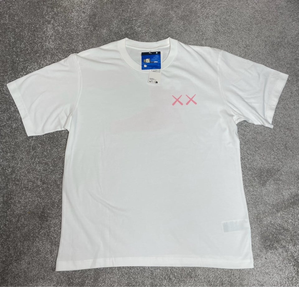 T-shirt, KAWS X UNIQLO, str. L