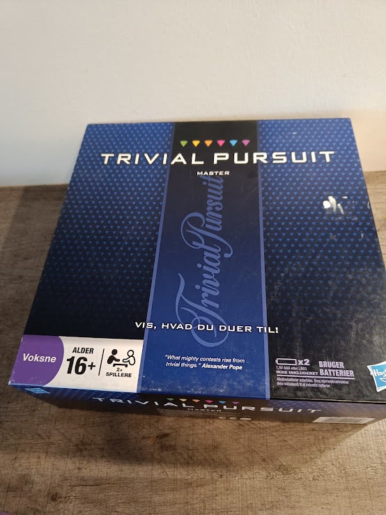 Trivial pursuit, Trivial pursuit,