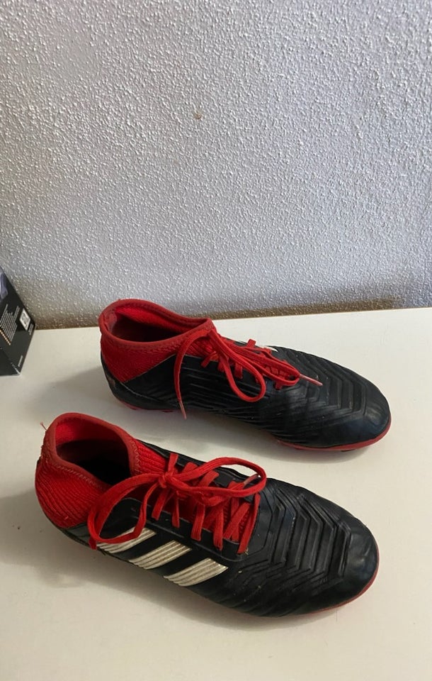 Fodboldstøvler Adidas str 385