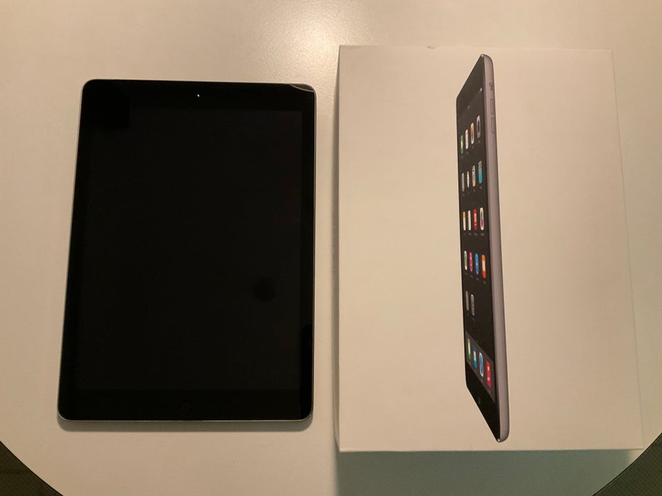 iPad Air, 16 GB, sort