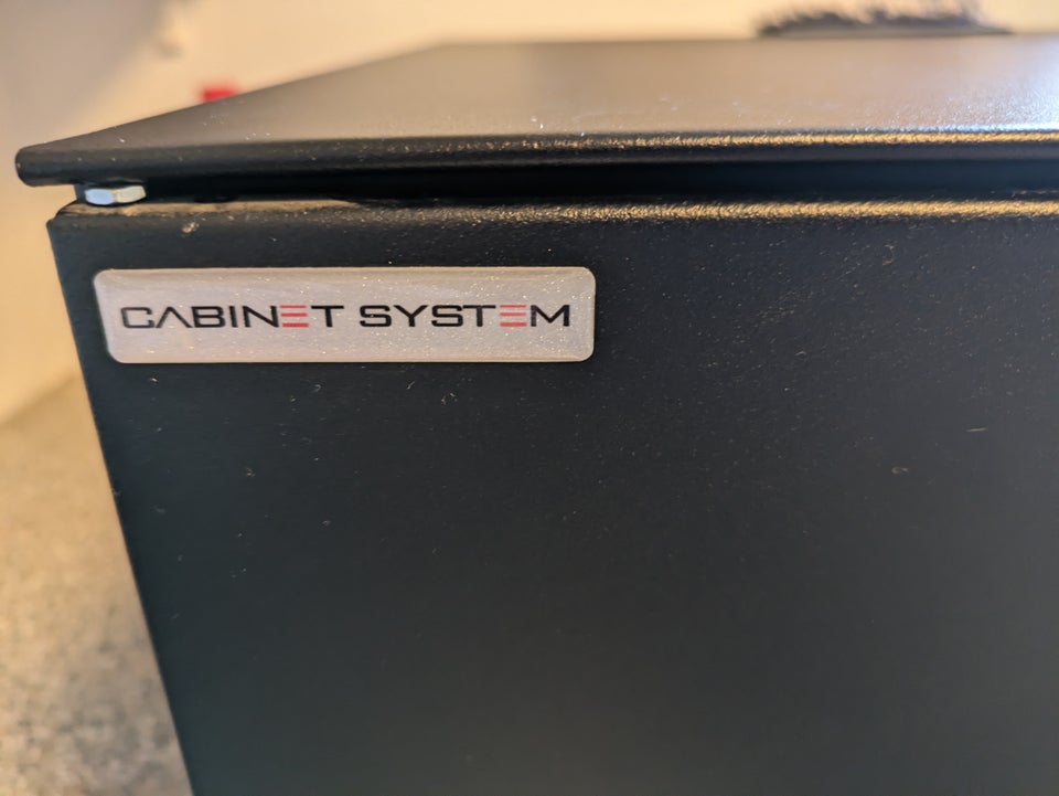 Andet mærke Cabinet System