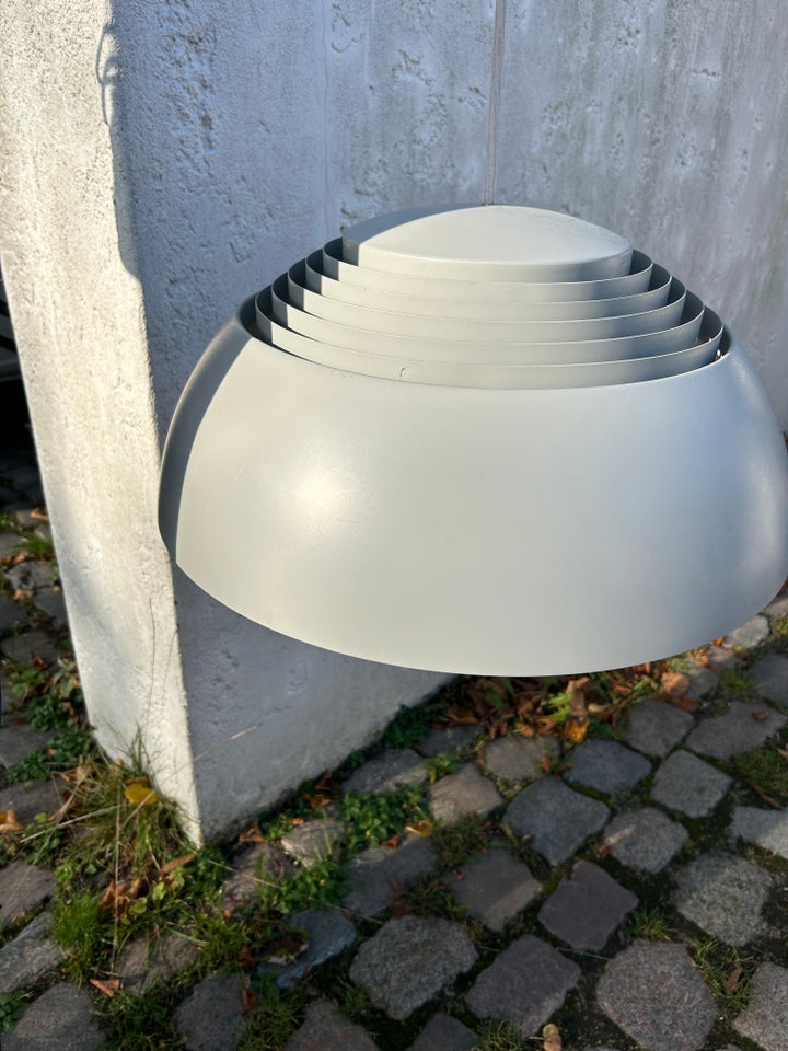 Pendel, Arne Jacobsen