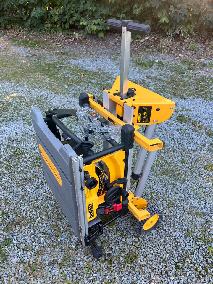 Bordrundsav, DeWalt