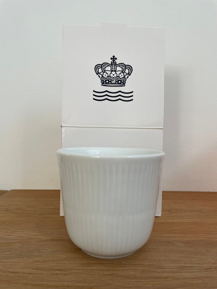 Porcelæn Hvid riflet thermo kop 26