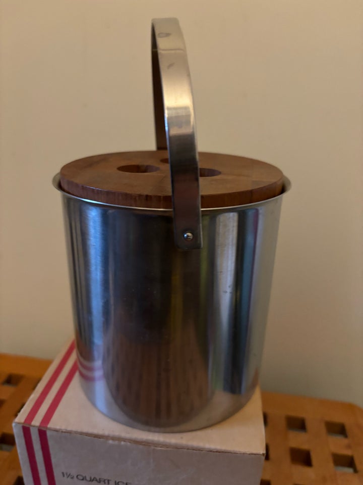 Rustfrit stål, ISSPAND, STELTON