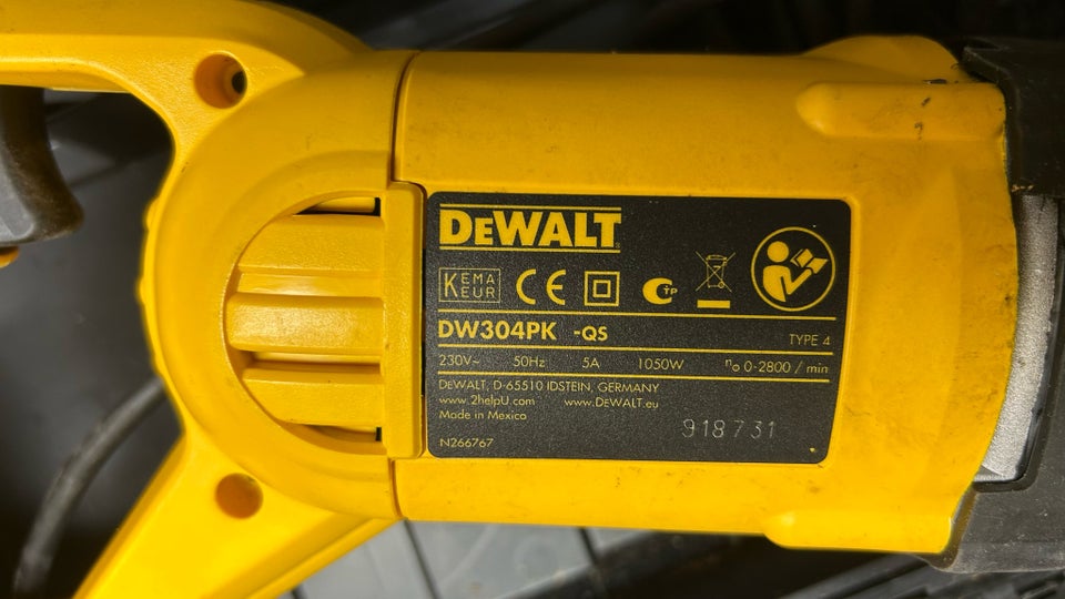 Bajonetsav, DeWalt